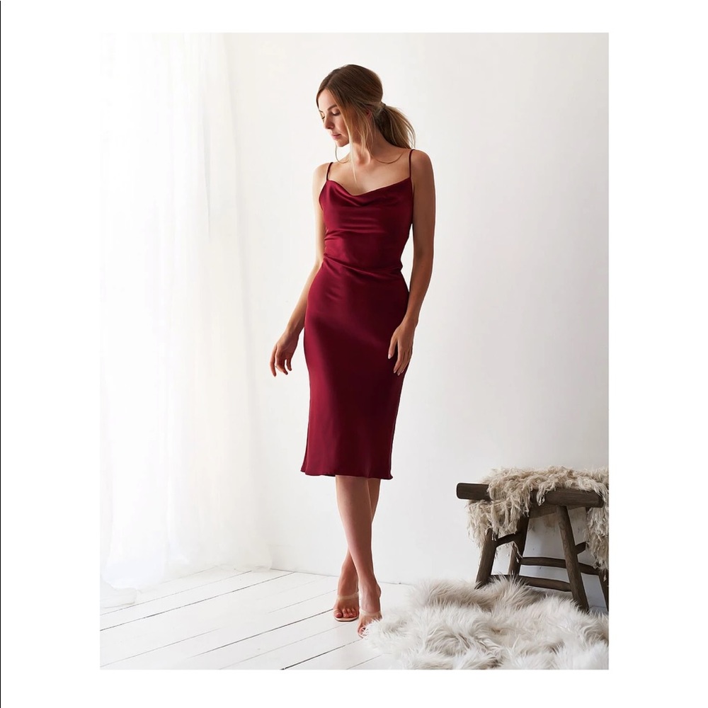 Born to be chic red satin dress